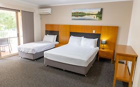 Sundowner Hotel Motel 3*